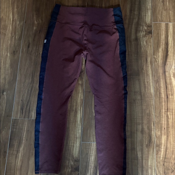 Vuori✨ Halo Aspire Elevation Legging✨Cedar Heather Grey Stripe✨Size Large - Picture 5 of 6